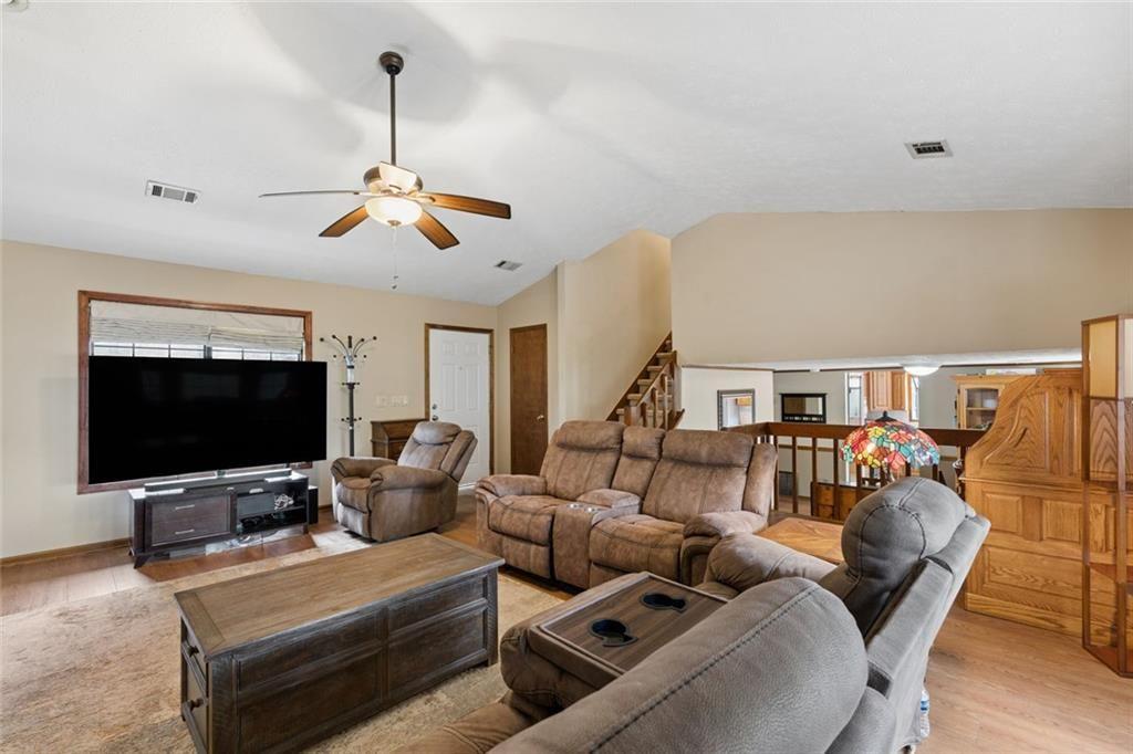 3492 Vista Heights Way SW