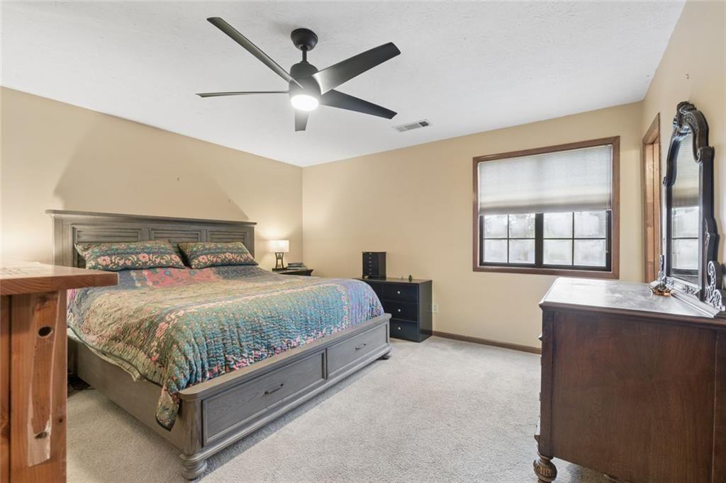 3492 Vista Heights Way SW