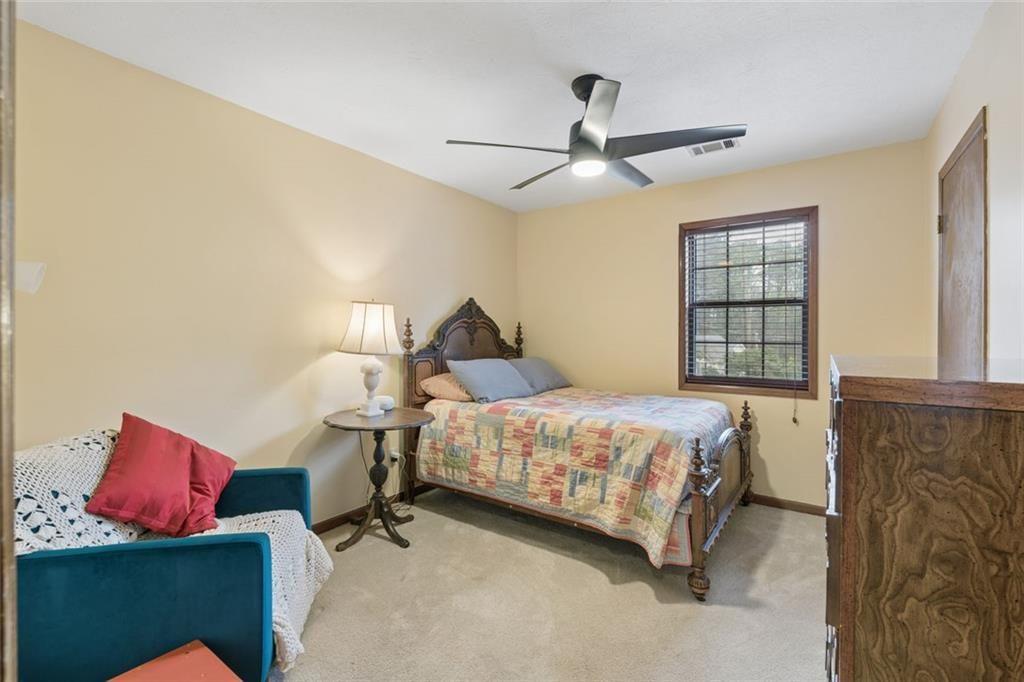 3492 Vista Heights Way SW