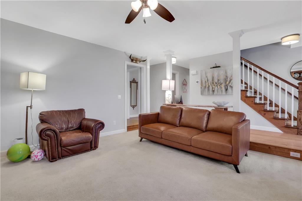 5813 Four Winds Drive SW