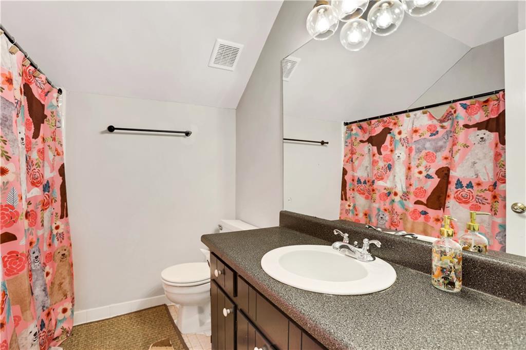 5813 Four Winds Drive SW