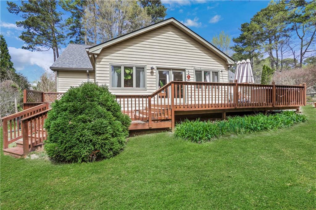 5813 Four Winds Drive SW