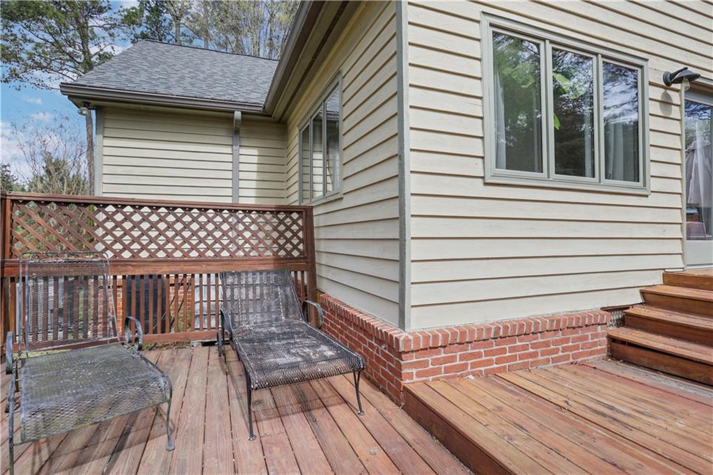 5813 Four Winds Drive SW