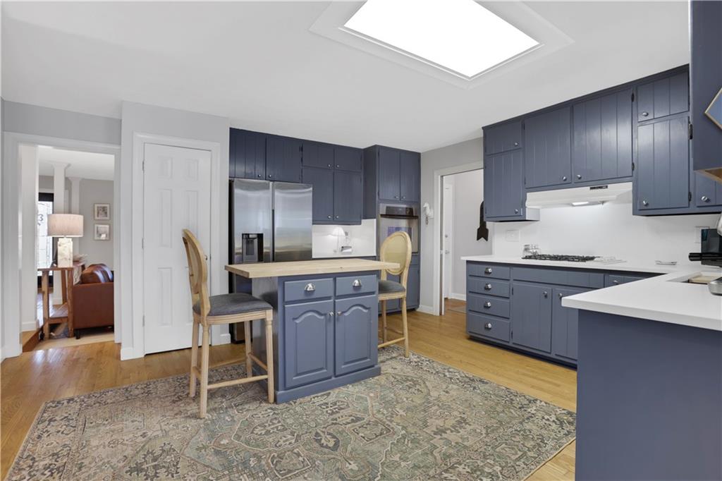 5813 Four Winds Drive SW