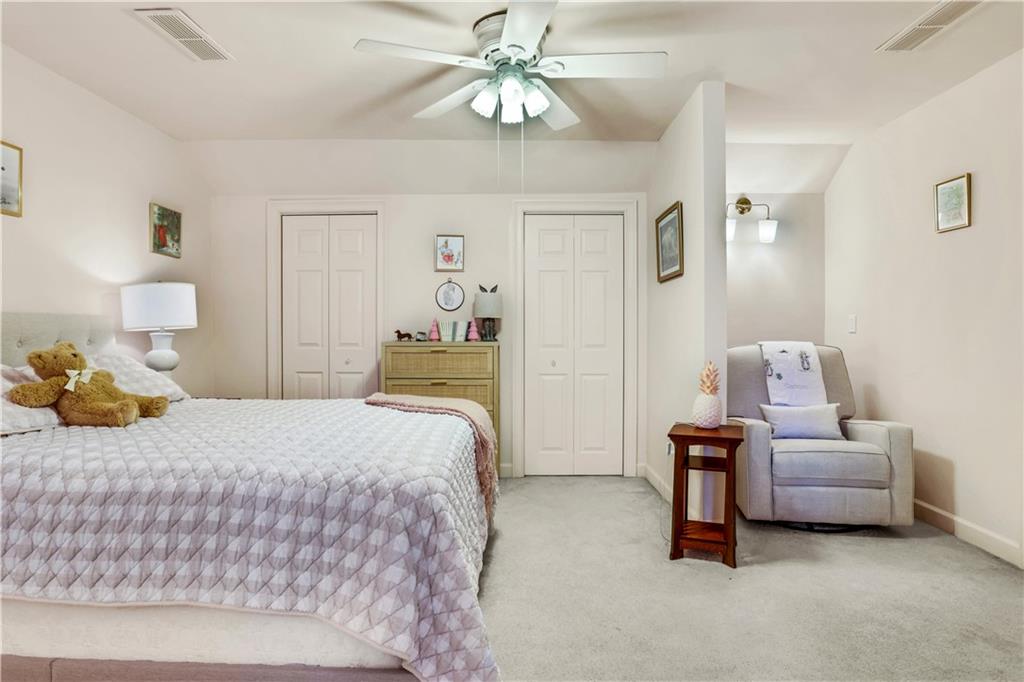 5813 Four Winds Drive SW