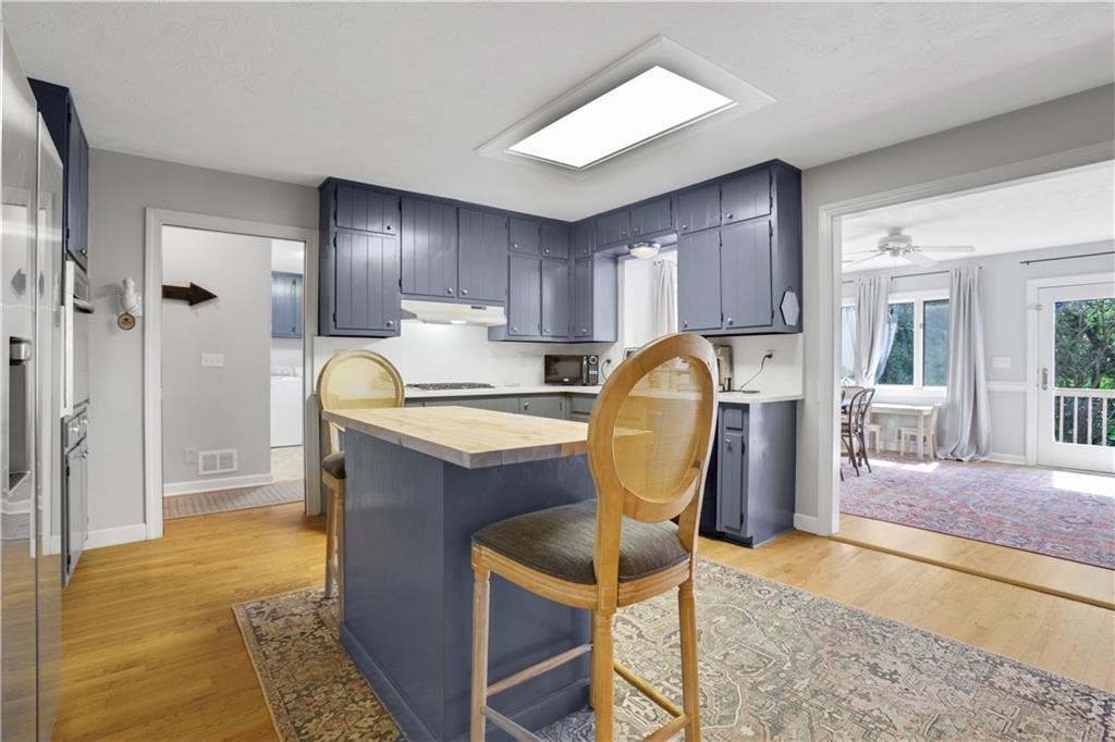 5813 Four Winds Drive SW