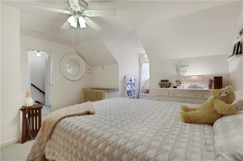 5813 Four Winds Drive SW