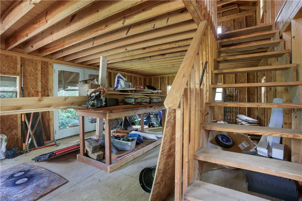 5813 Four Winds Drive SW