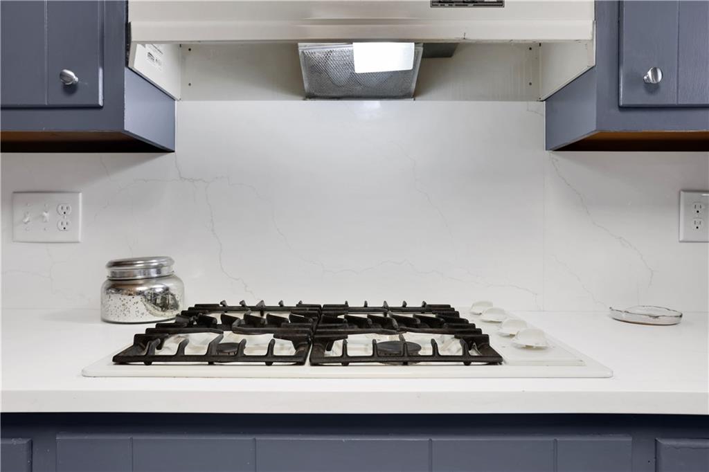 5813 Four Winds Drive SW