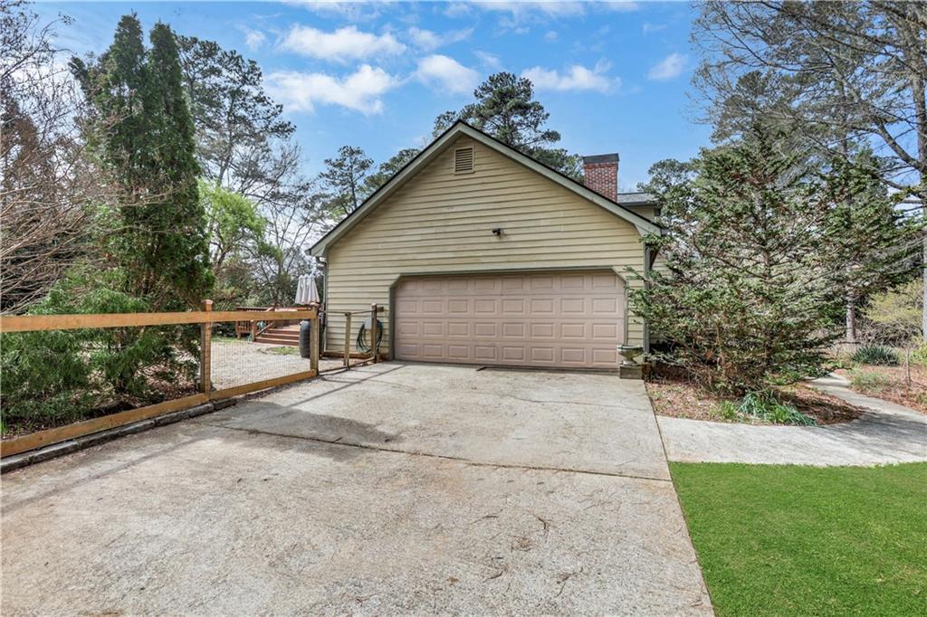 5813 Four Winds Drive SW