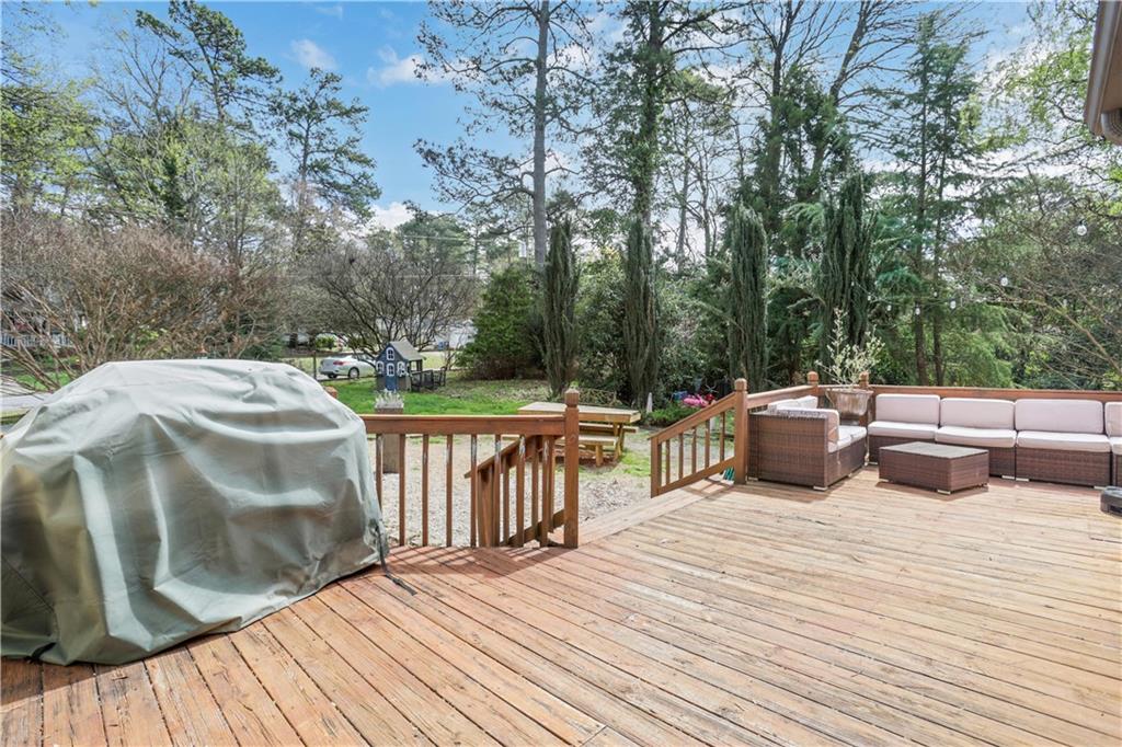 5813 Four Winds Drive SW