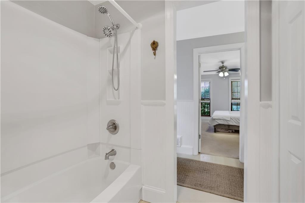 5813 Four Winds Drive SW