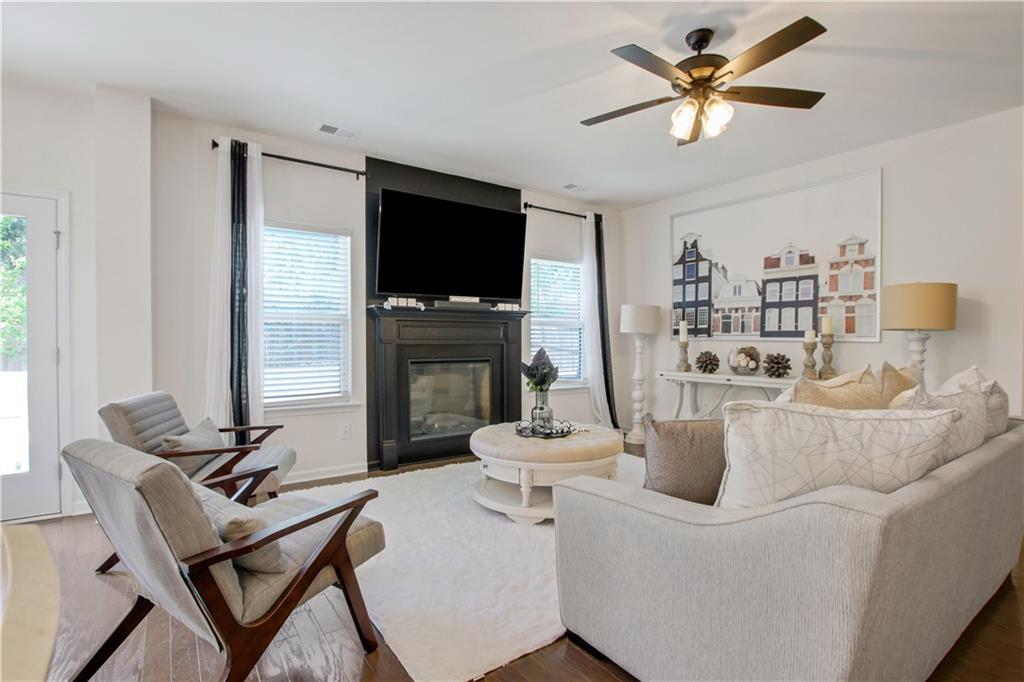 1821 Campbell Oaks Drive