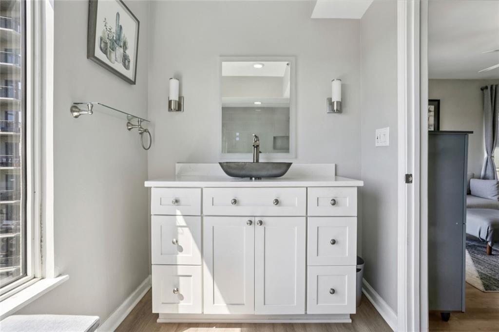 275 13 Street Unit #1001
