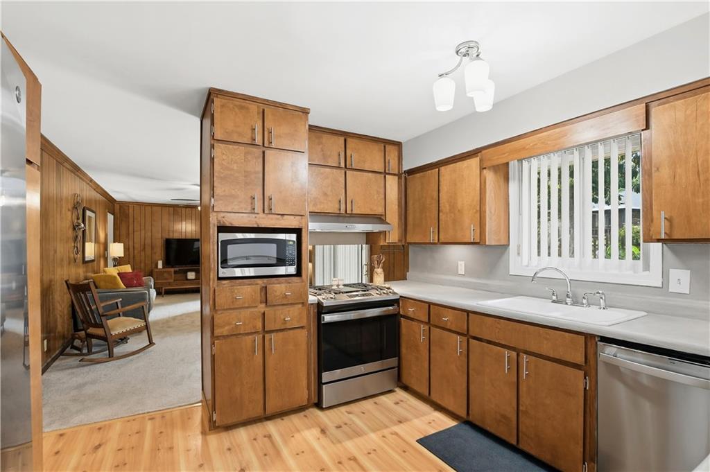 3956 Gloucester Drive