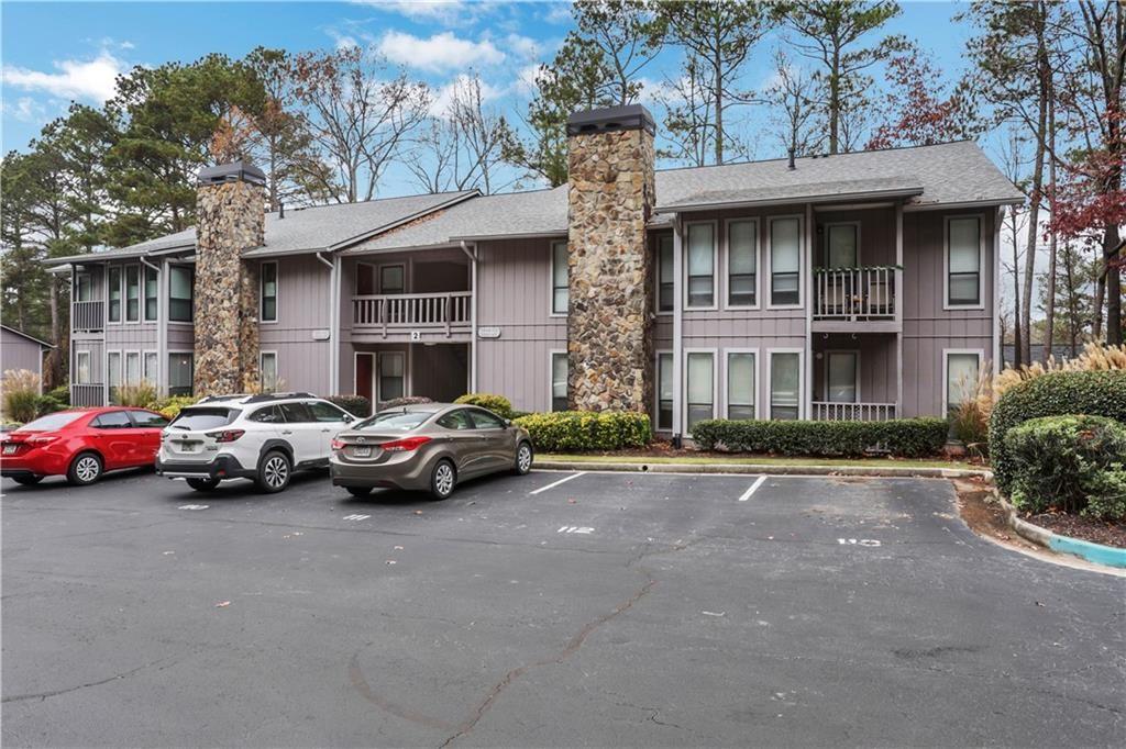 3843 Woodridge Way