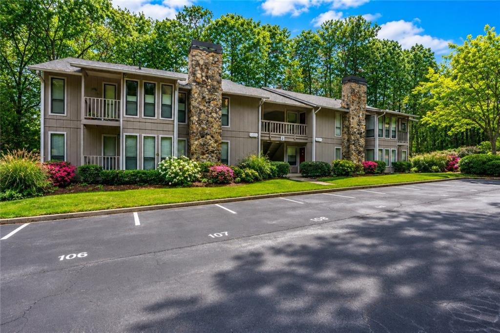3843 Woodridge Way
