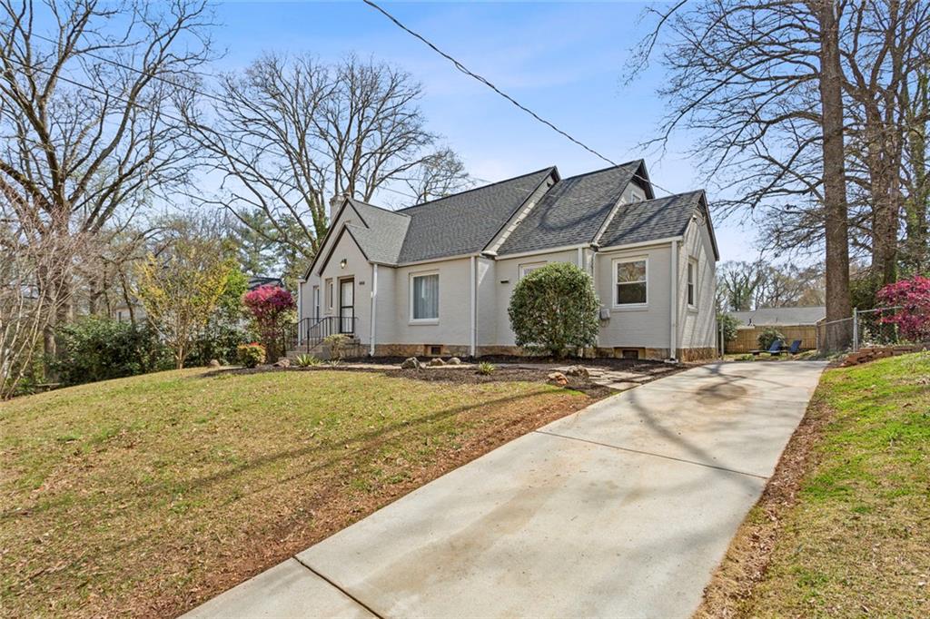 444 Shannon Drive SW