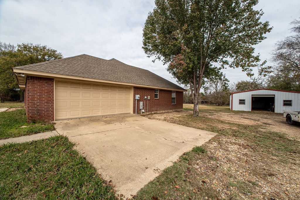 1385 Fm 194
