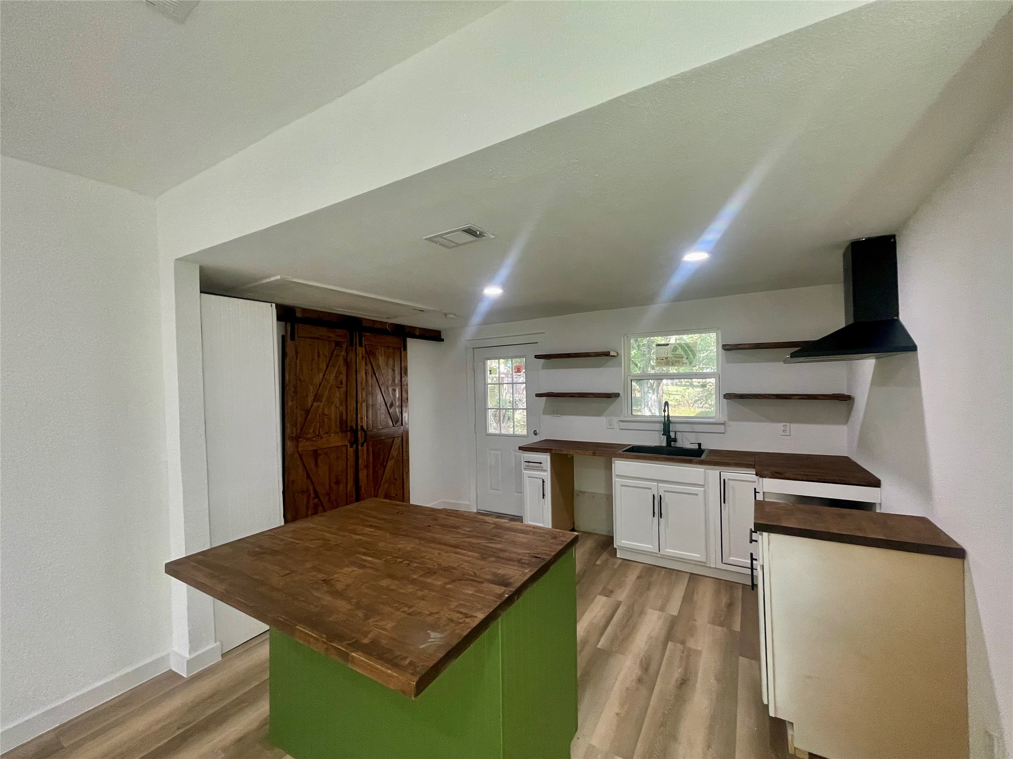 1603 Neathery