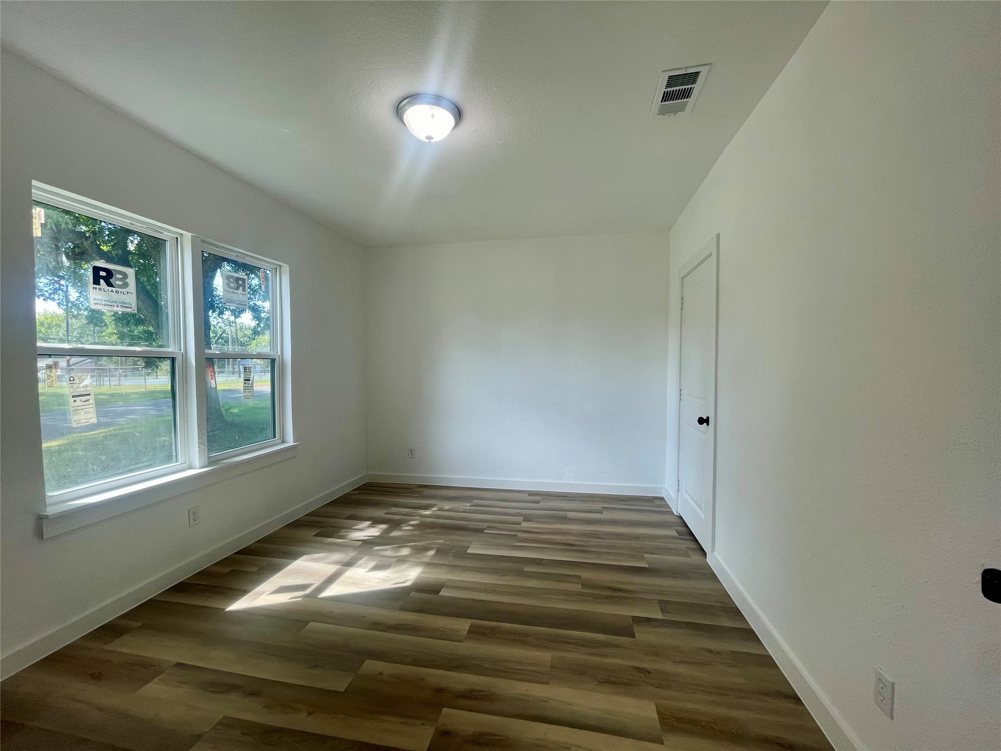 1603 Neathery