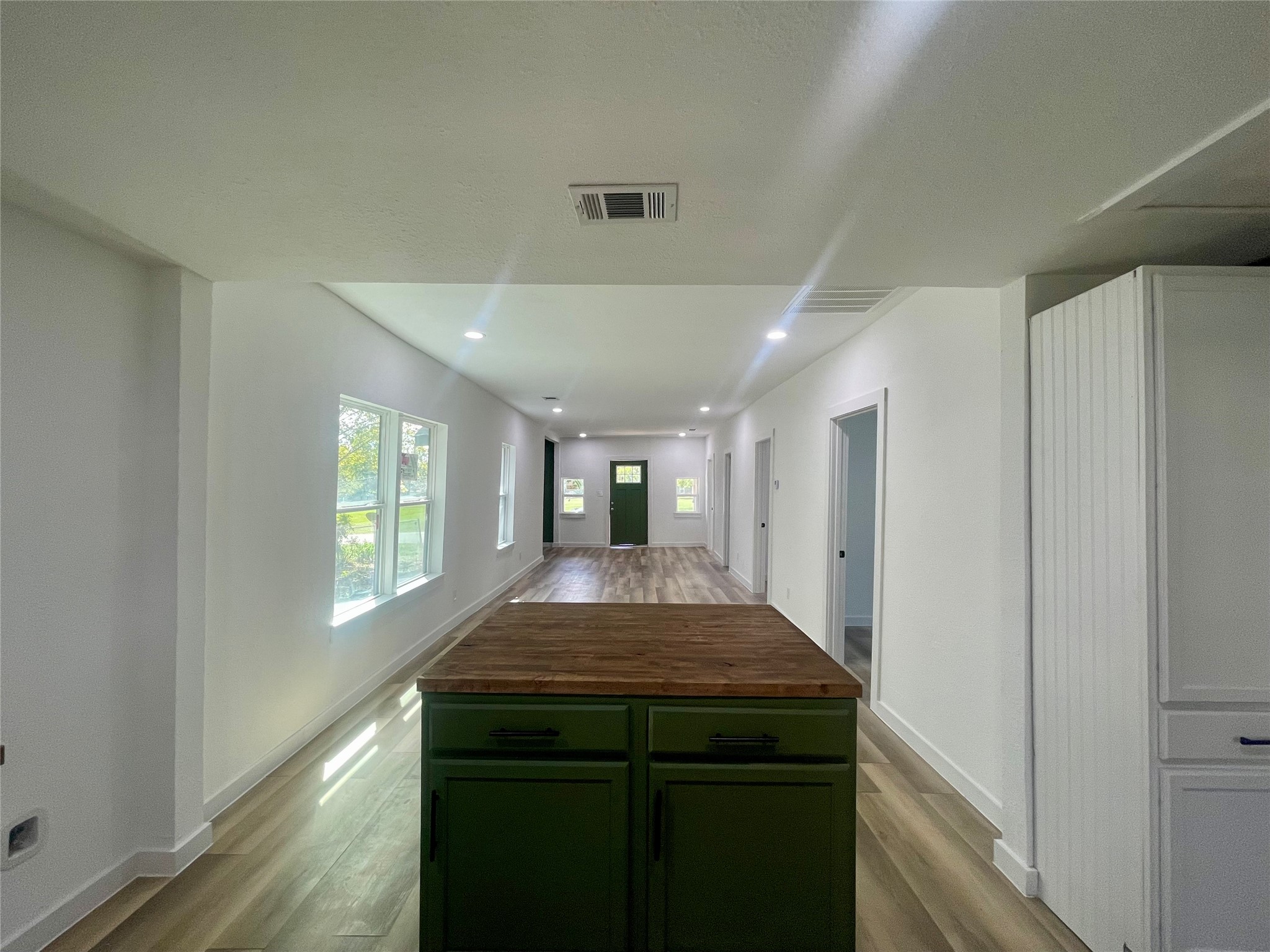 1603 Neathery