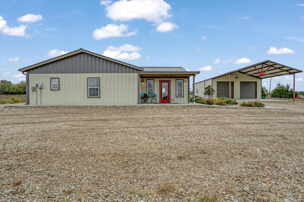 3597 Farm Road 1497