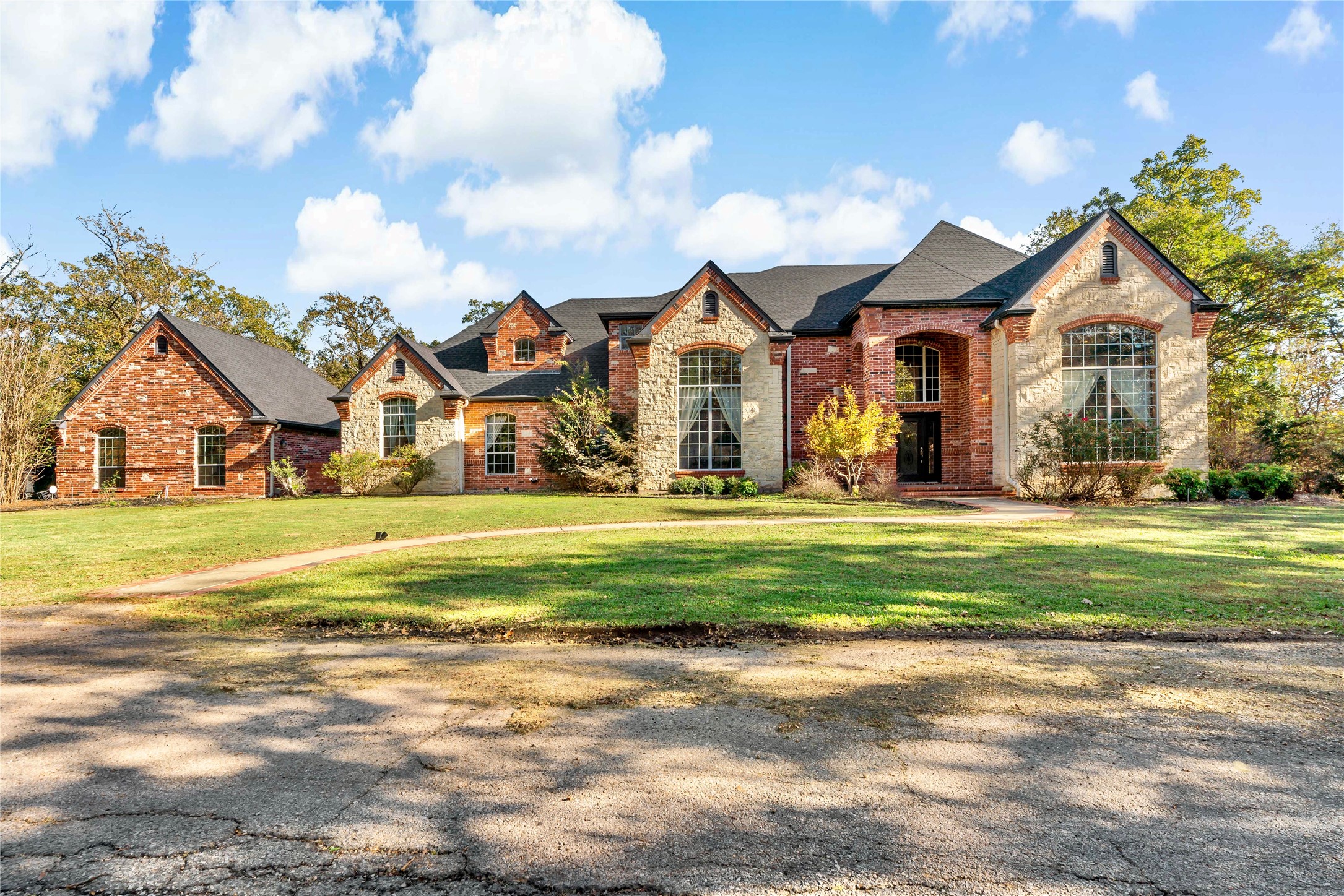 2305 Wildwood Lane