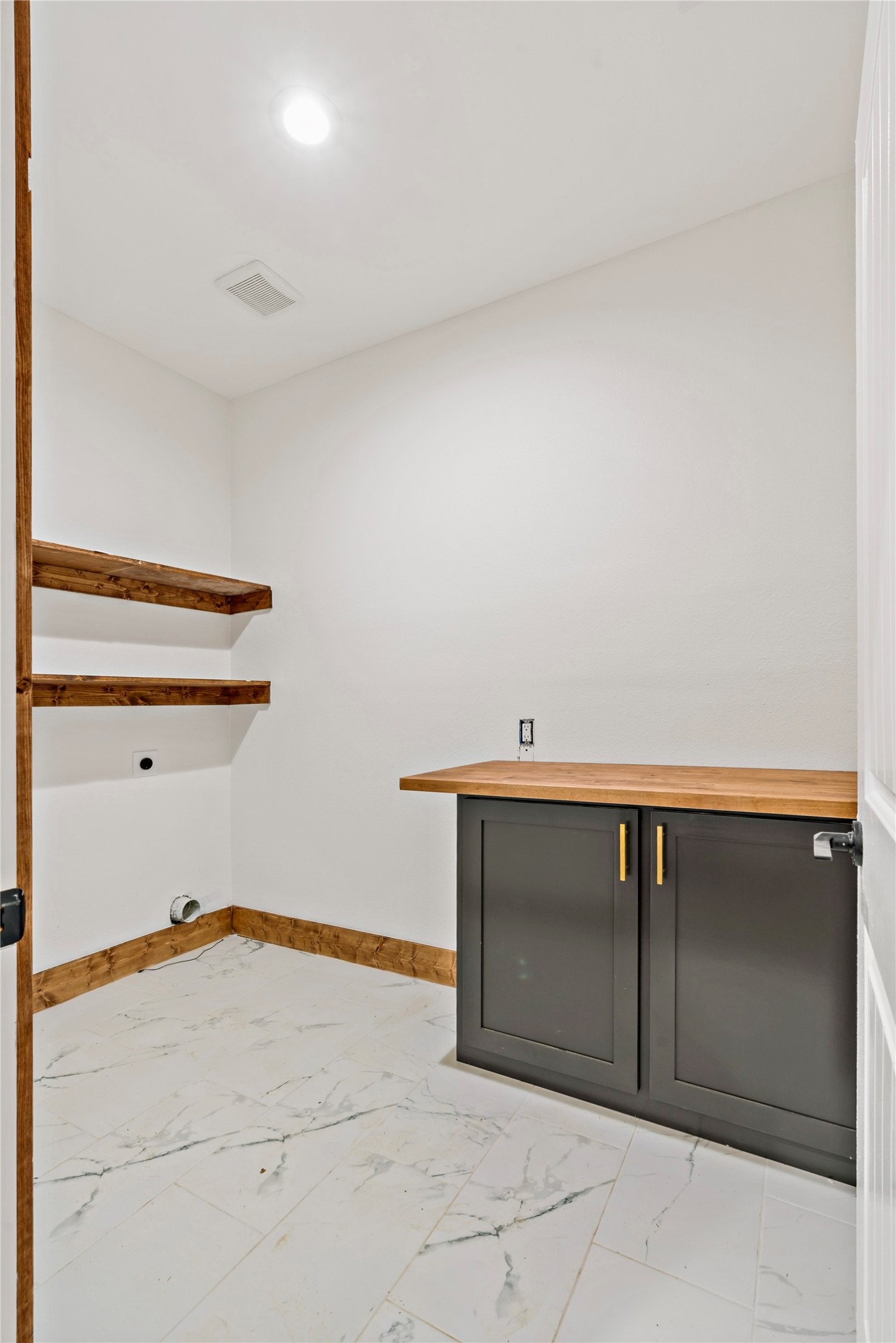 53 PRIVATE ROAD 12135