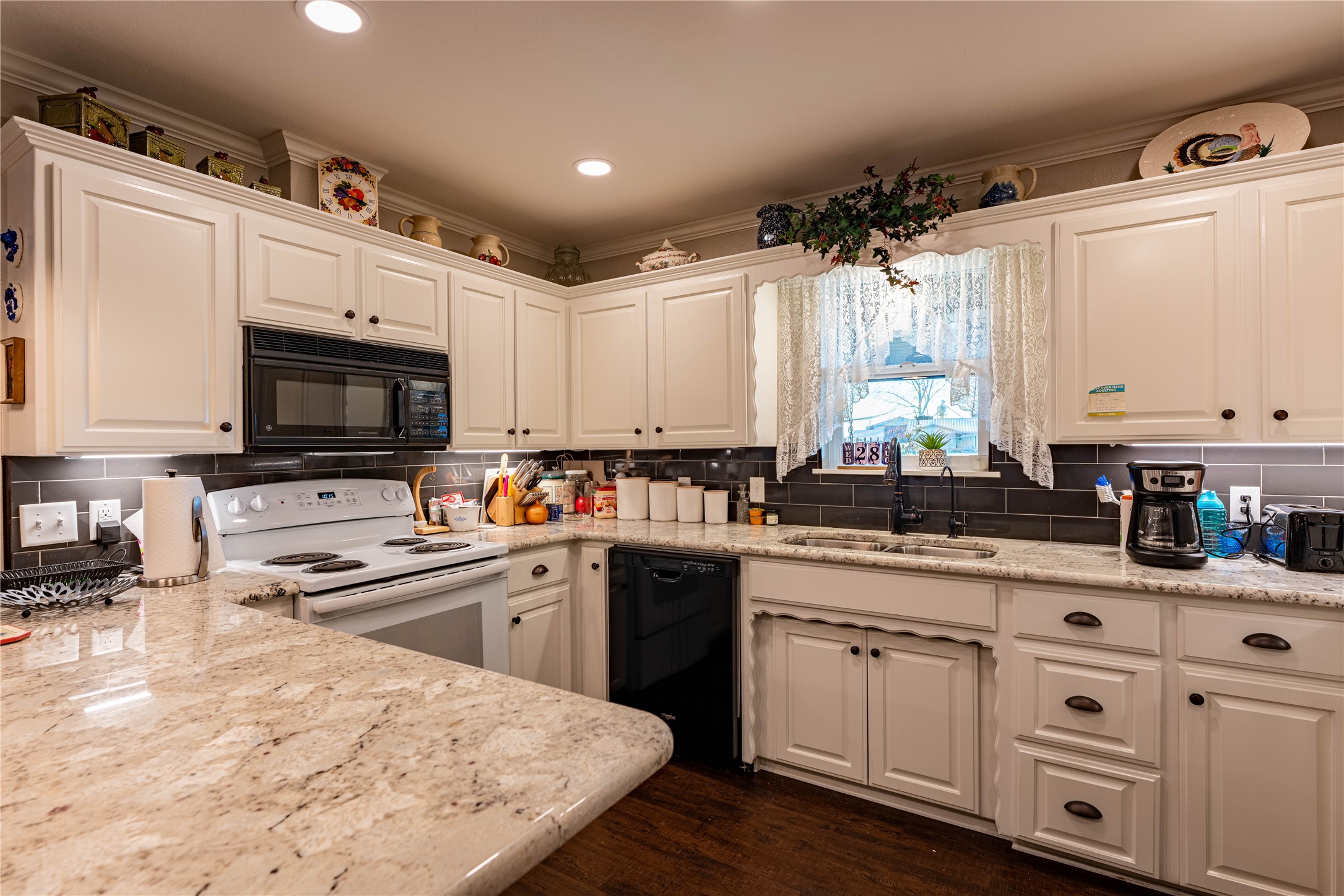 1409 Farm Road 1159