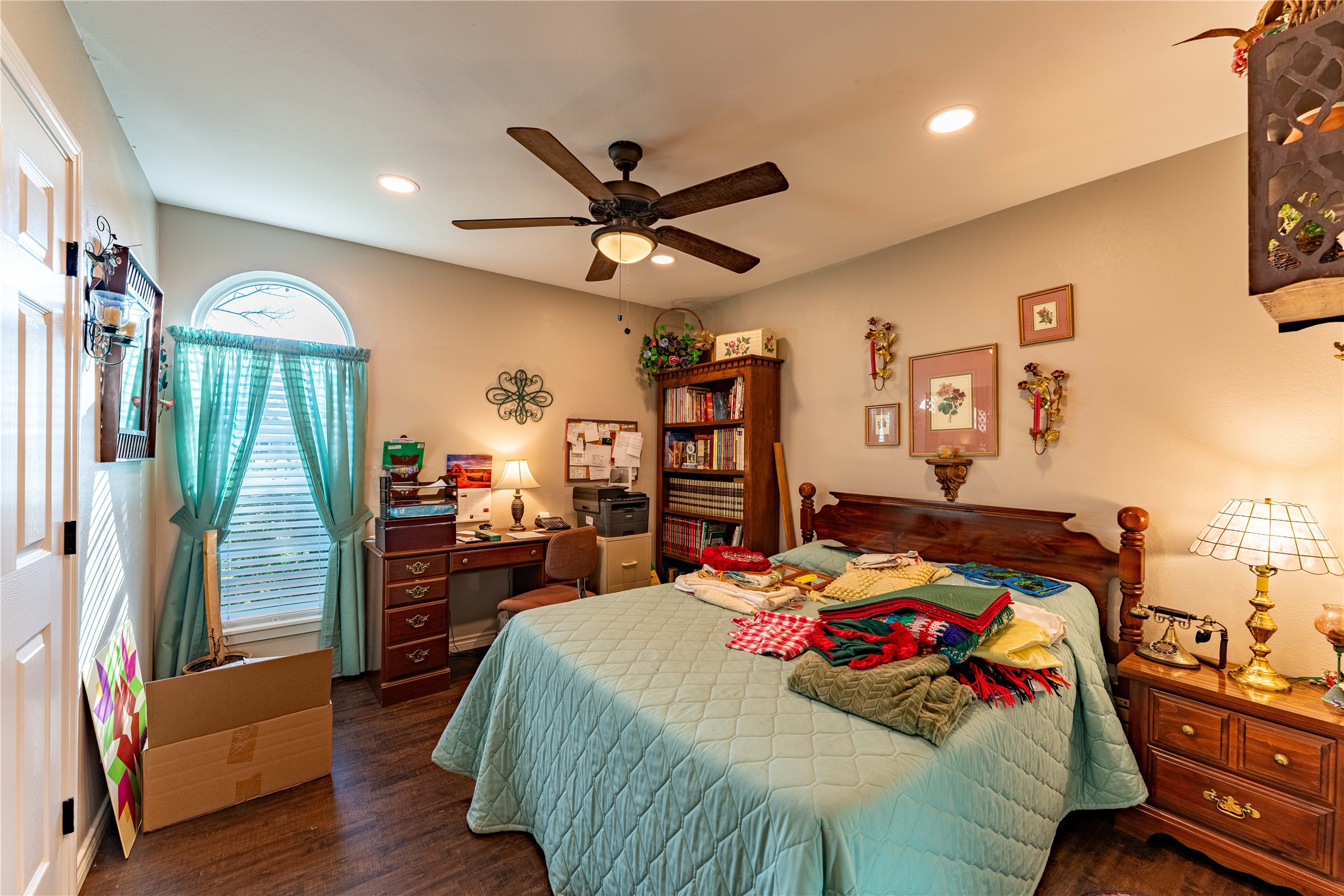 1409 Farm Road 1159