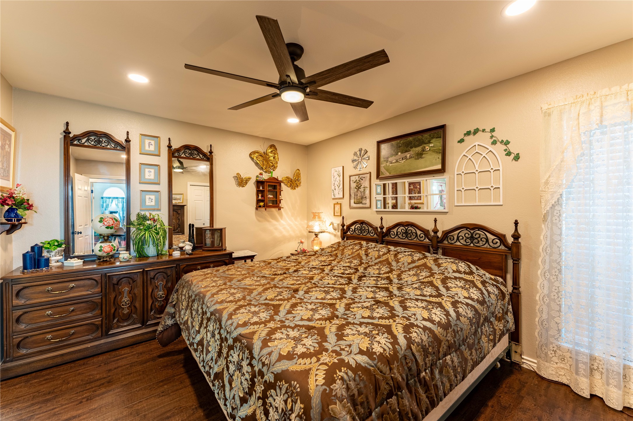 1409 Farm Road 1159