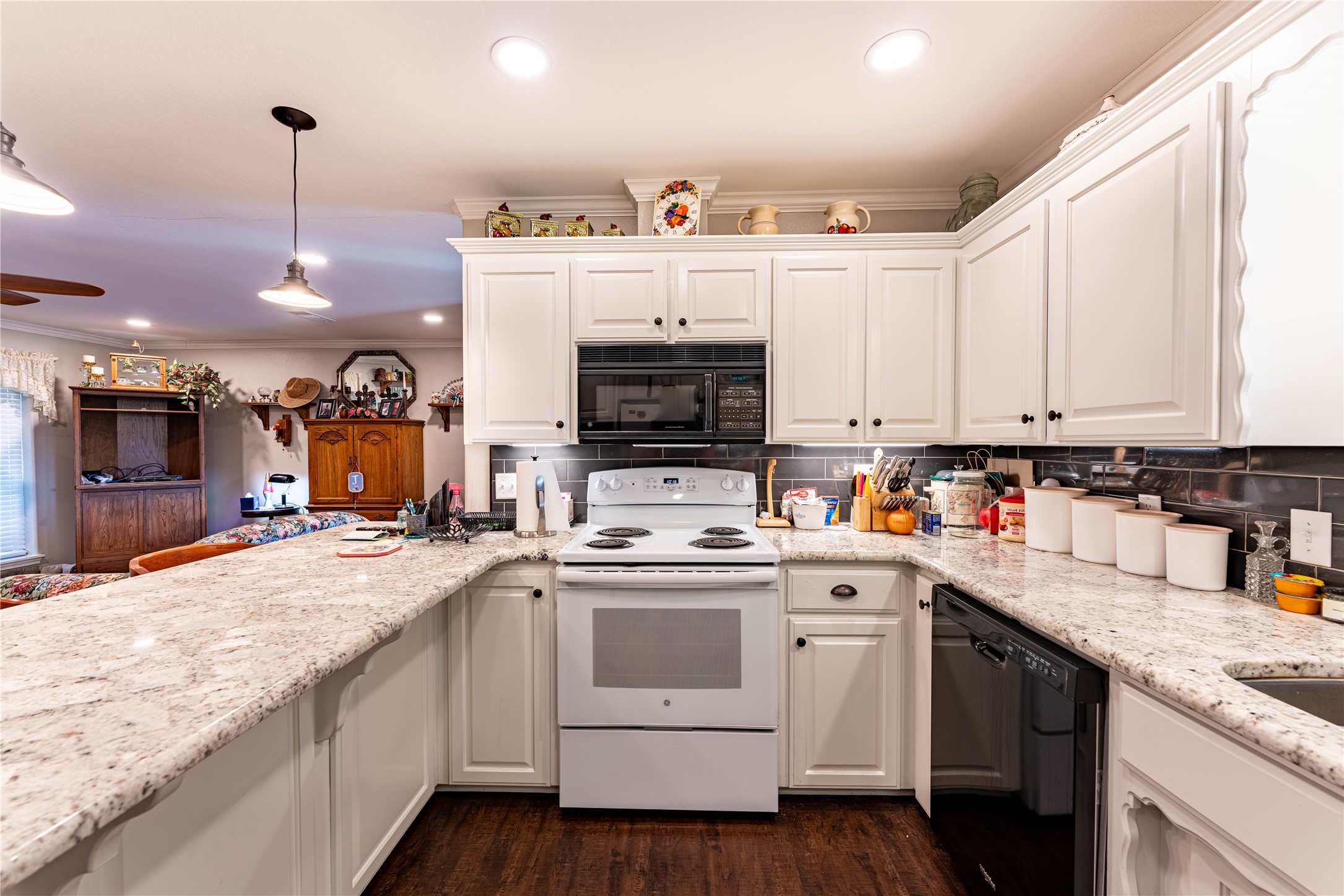 1409 Farm Road 1159