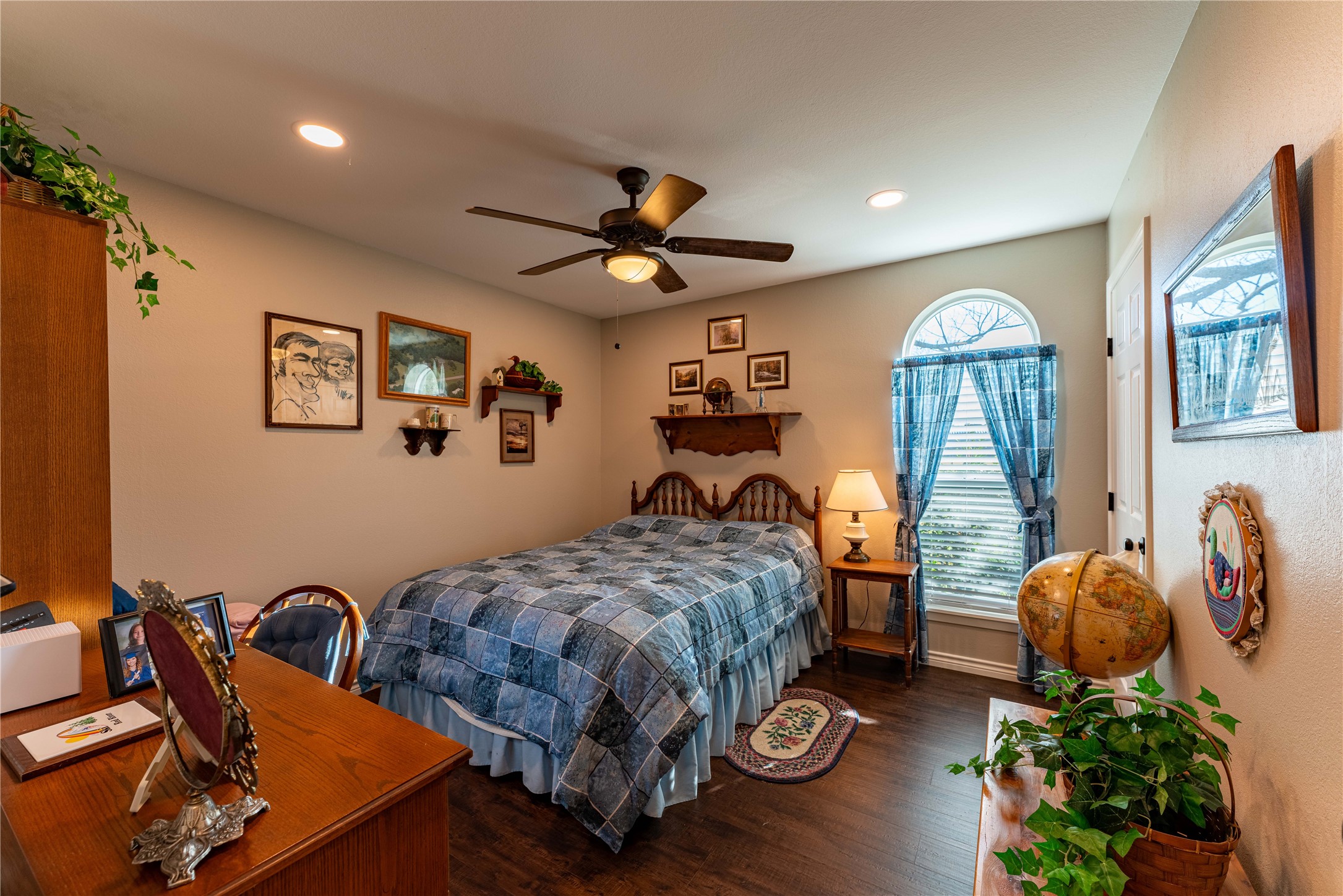 1409 Farm Road 1159