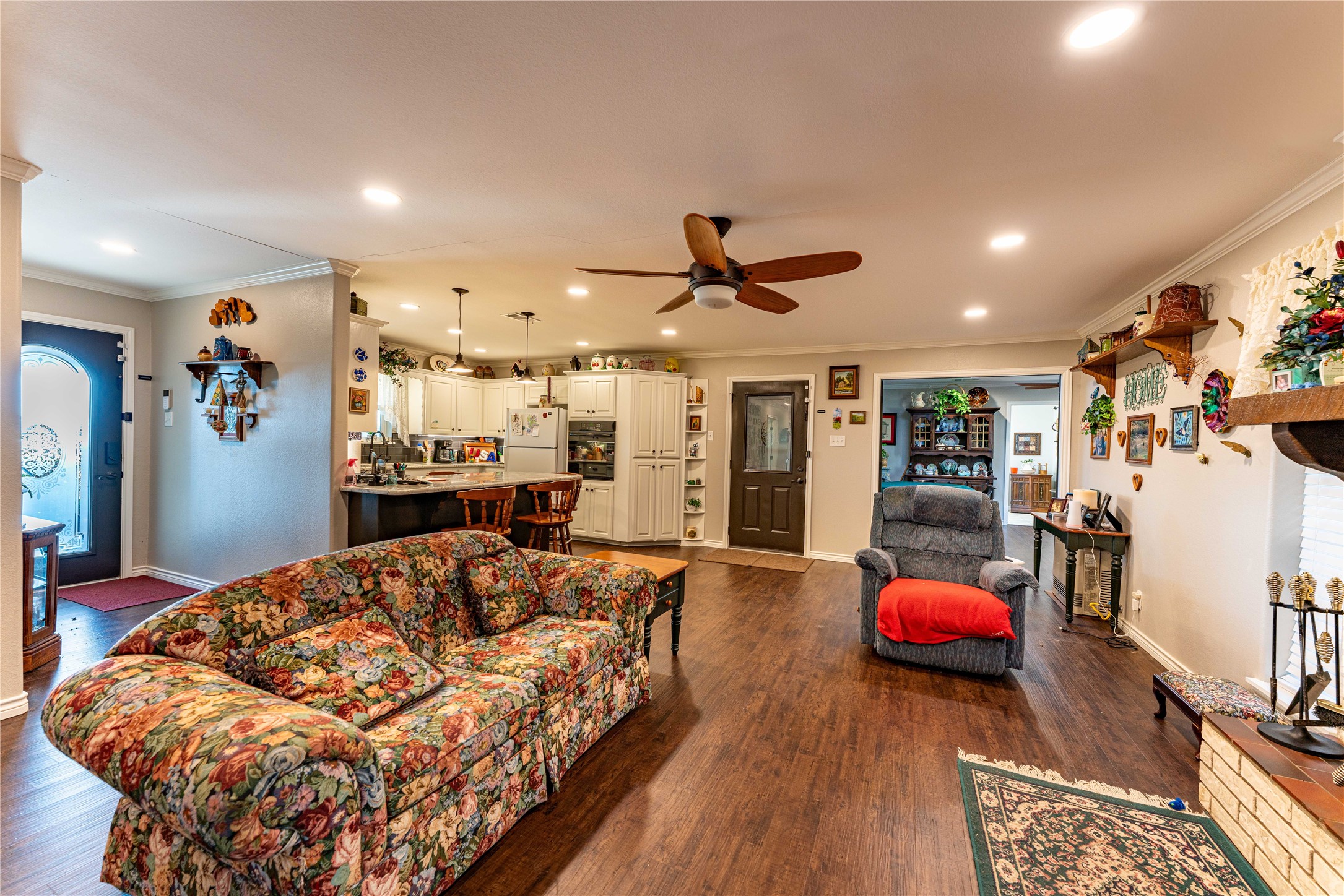 1409 Farm Road 1159