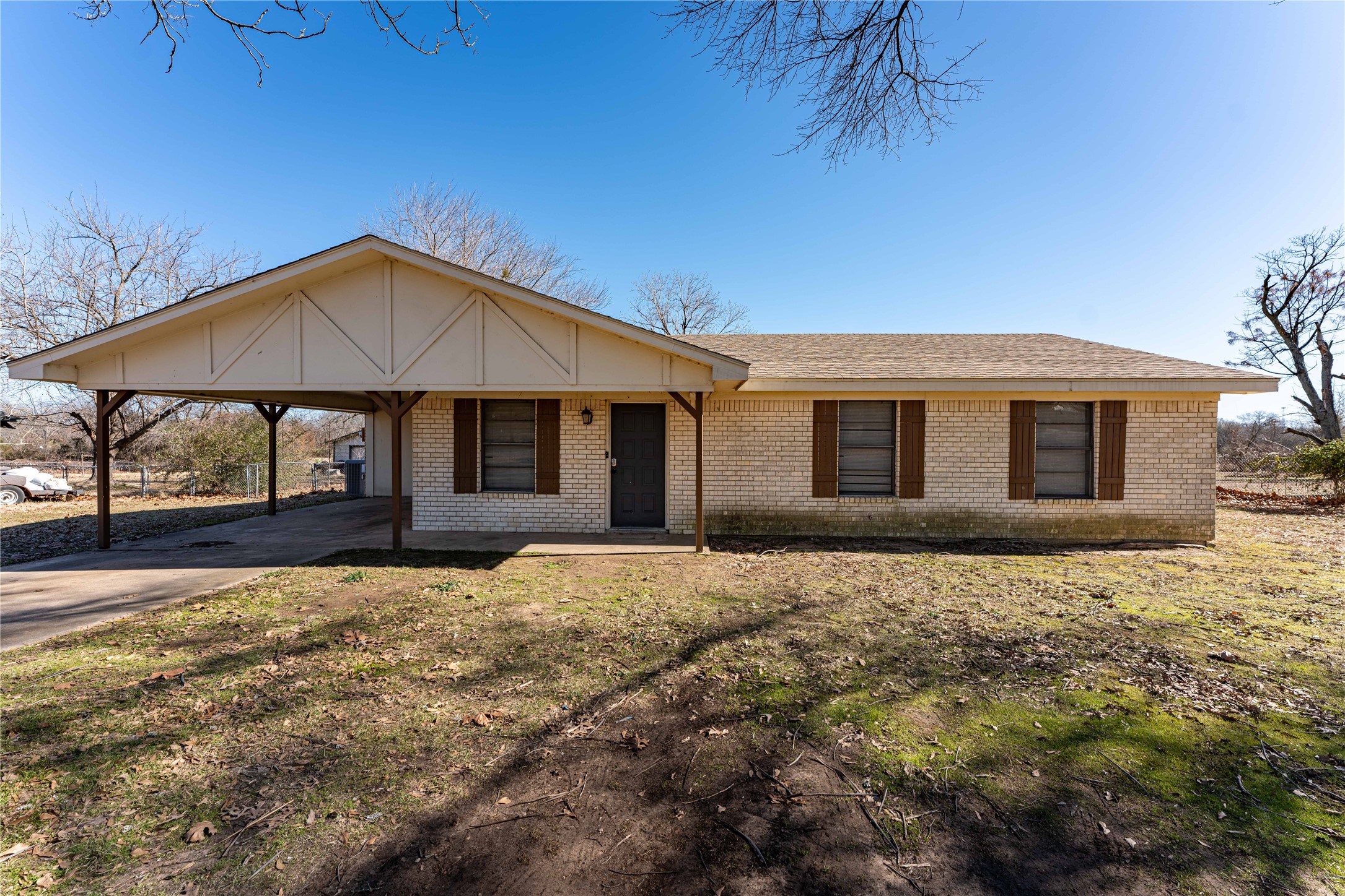 650 County Road 43900
