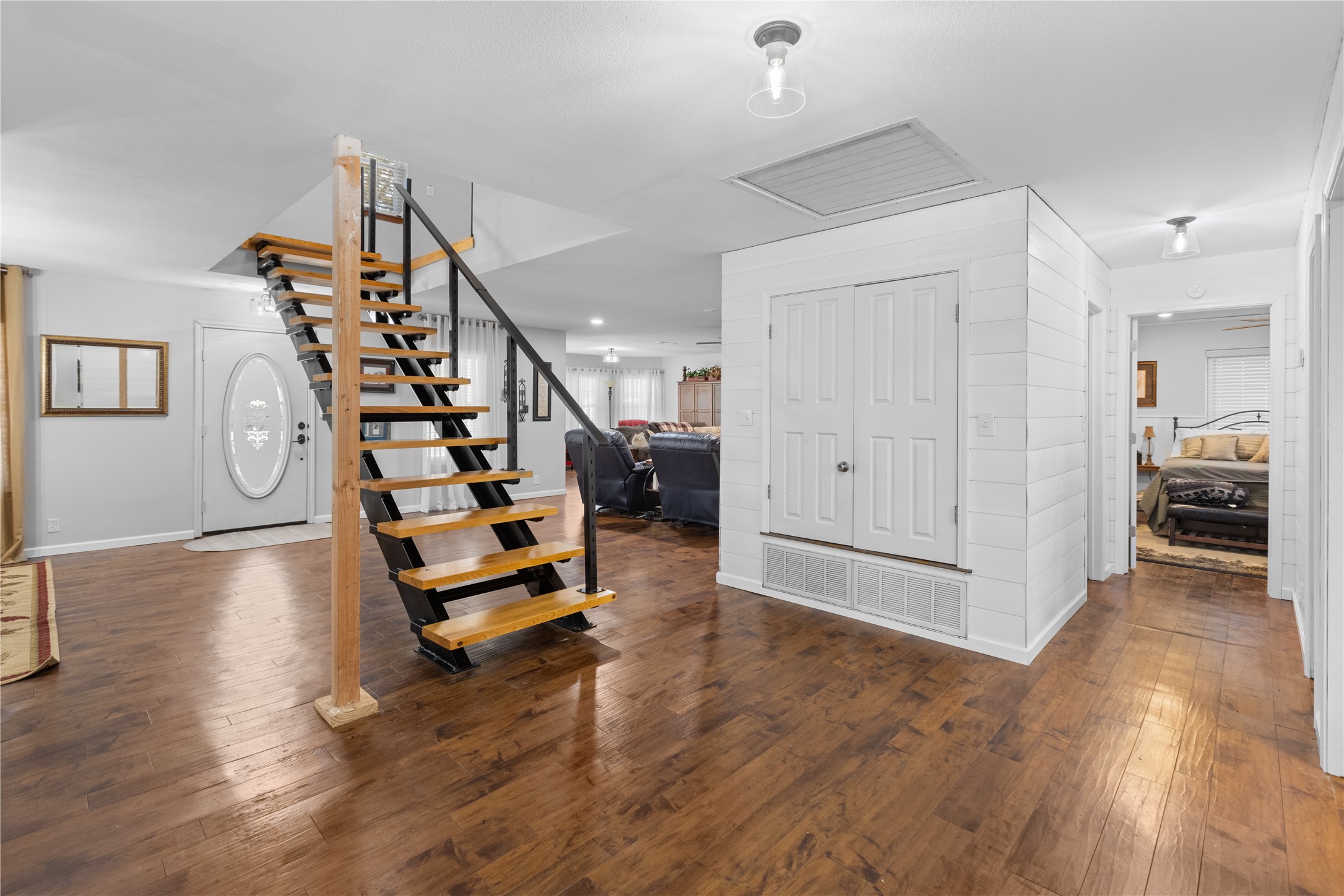 140 Private Road 44053