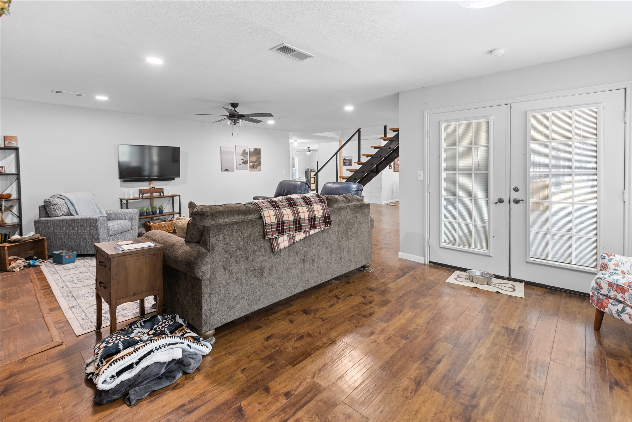 140 Private Road 44053