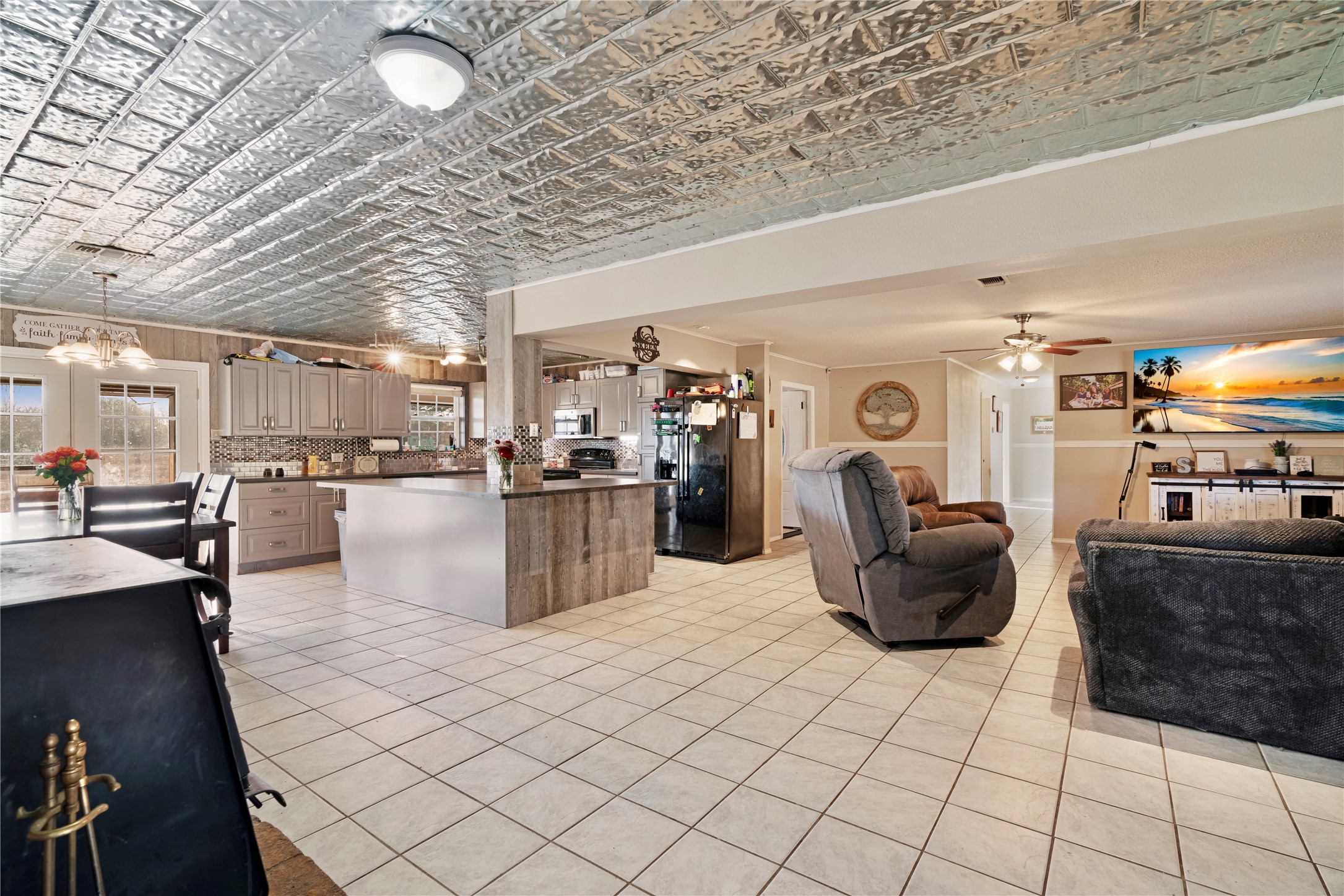 6792 US Highway 271 N