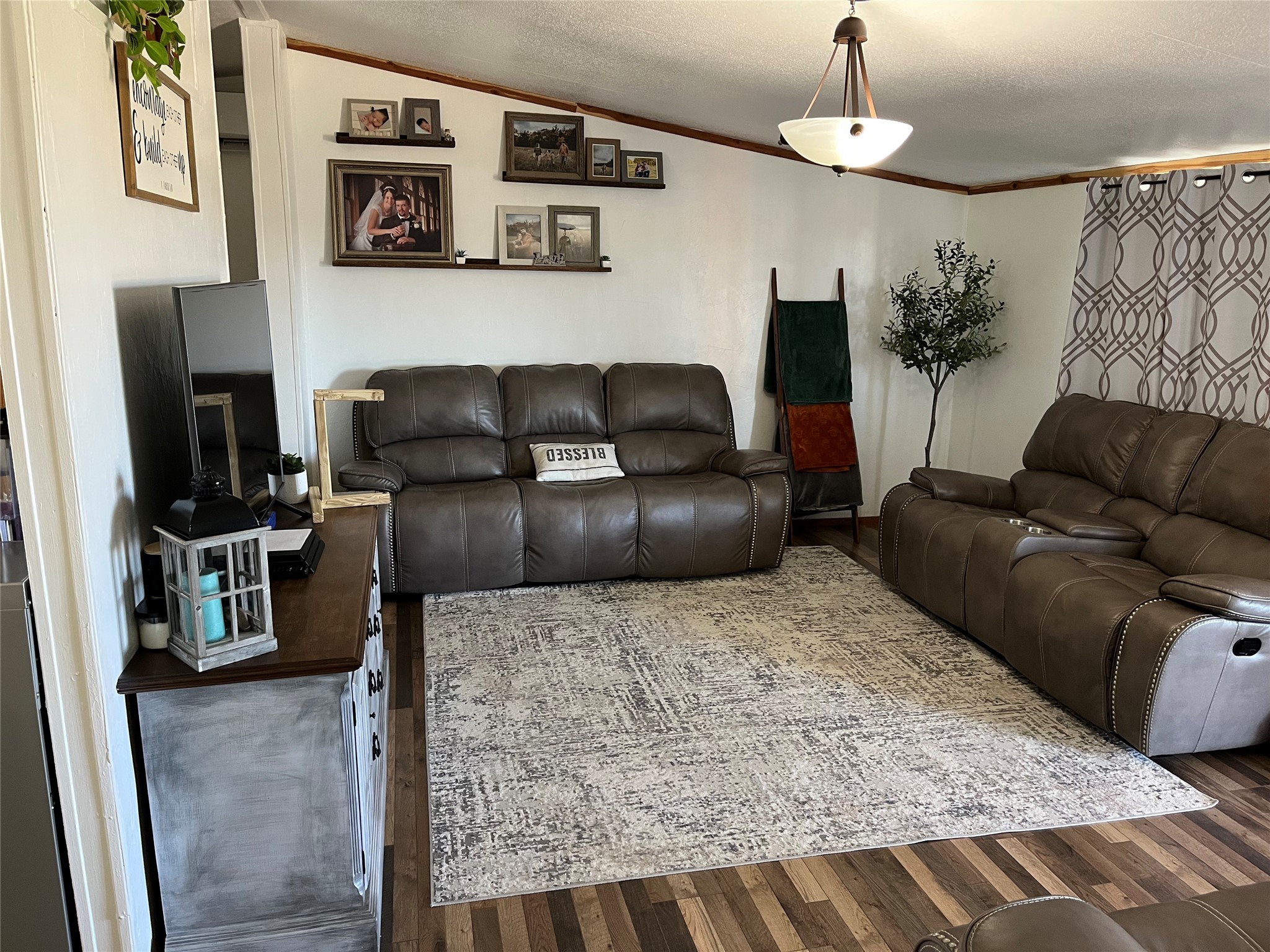 647 County Road 26700