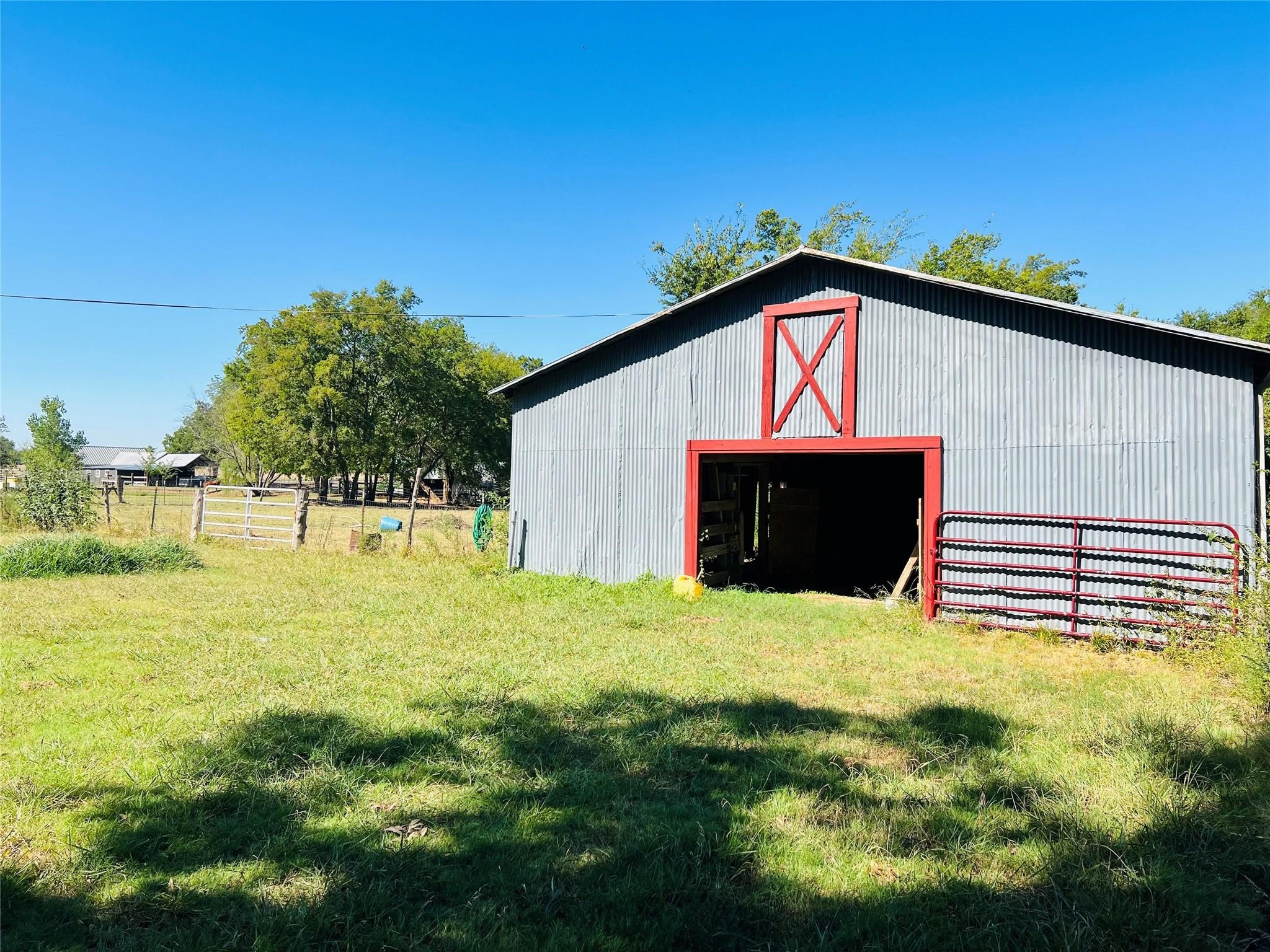 7155 Farm Road 1499