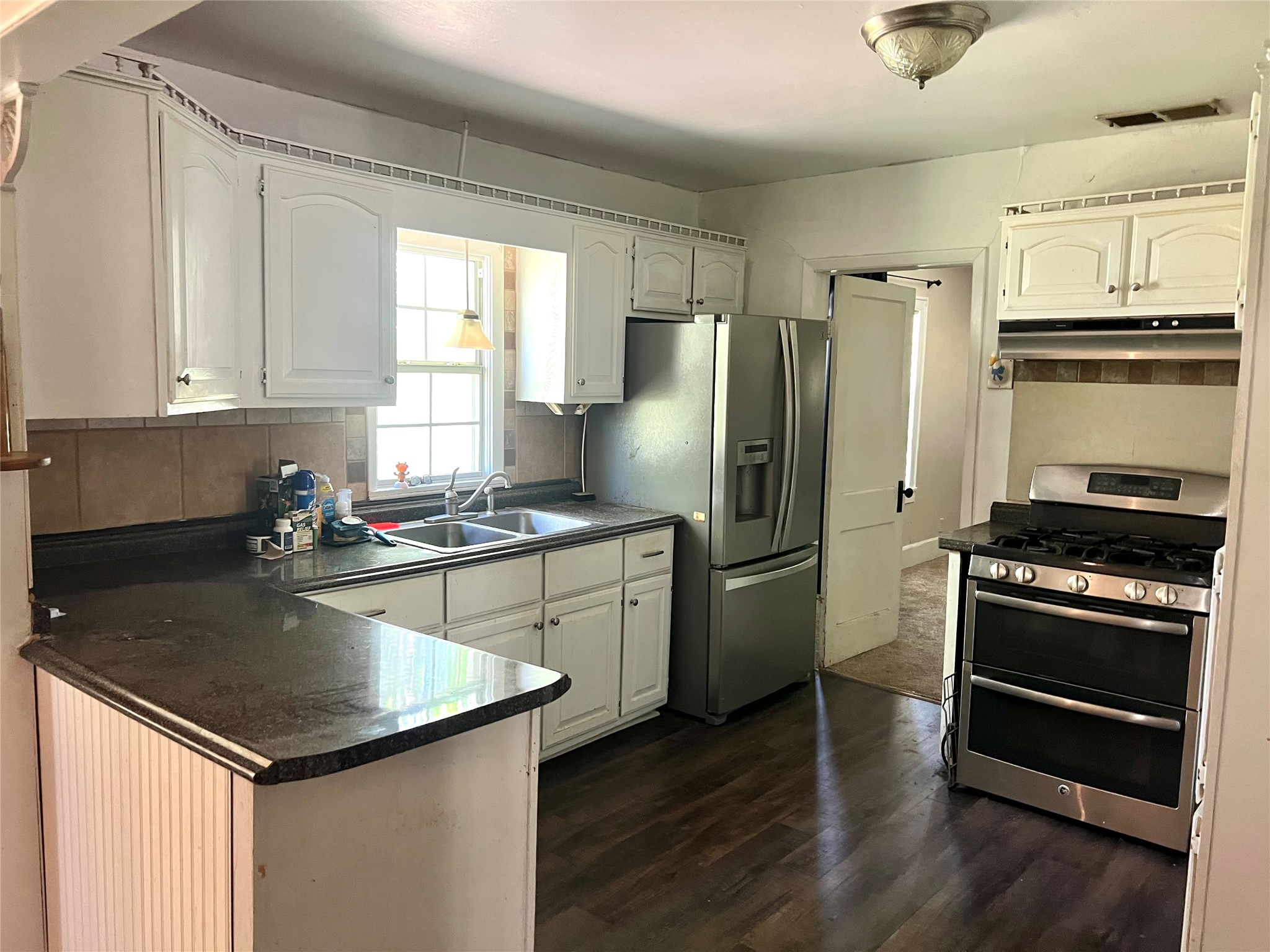 7155 Farm Road 1499