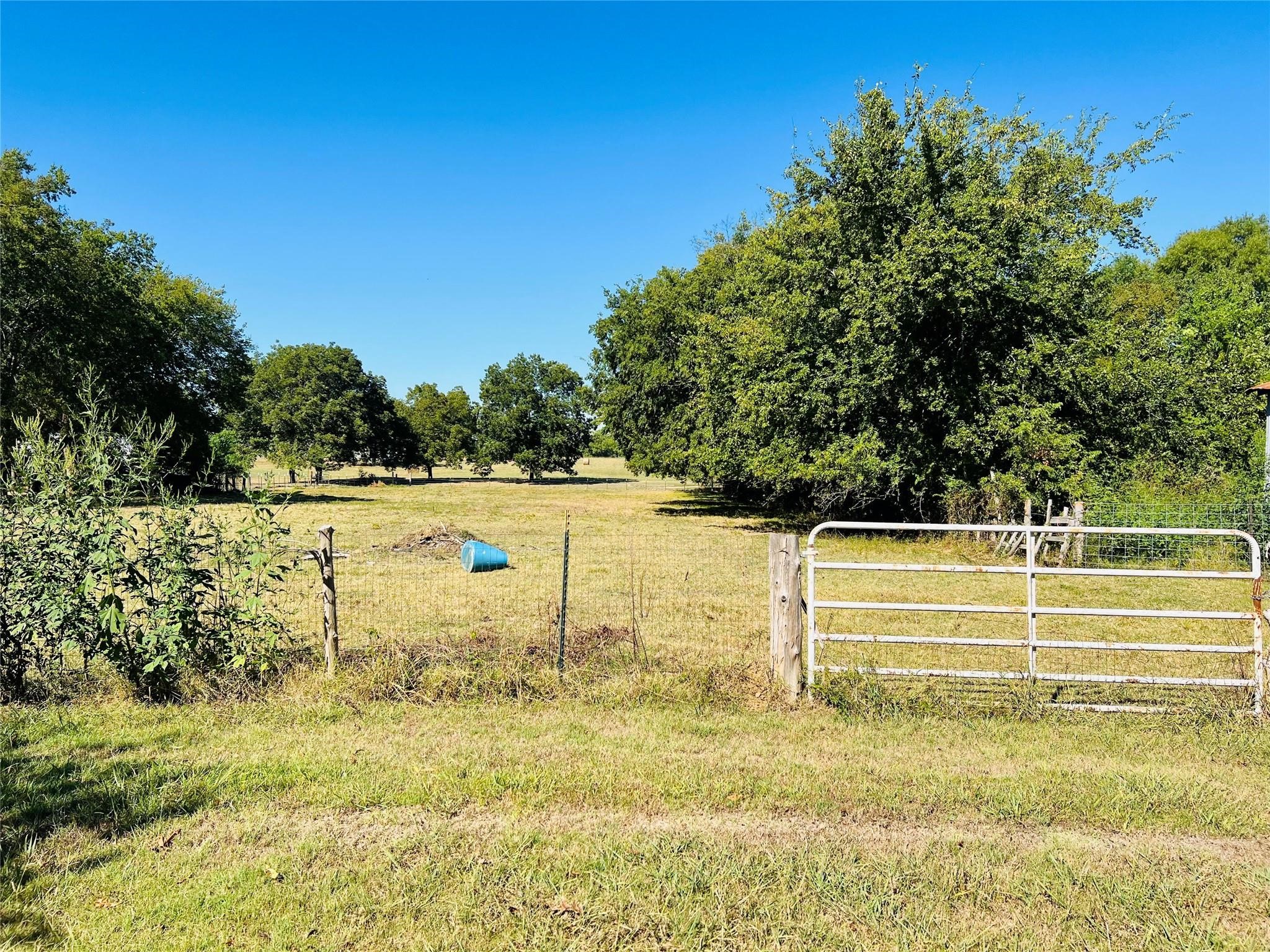 7155 Farm Road 1499