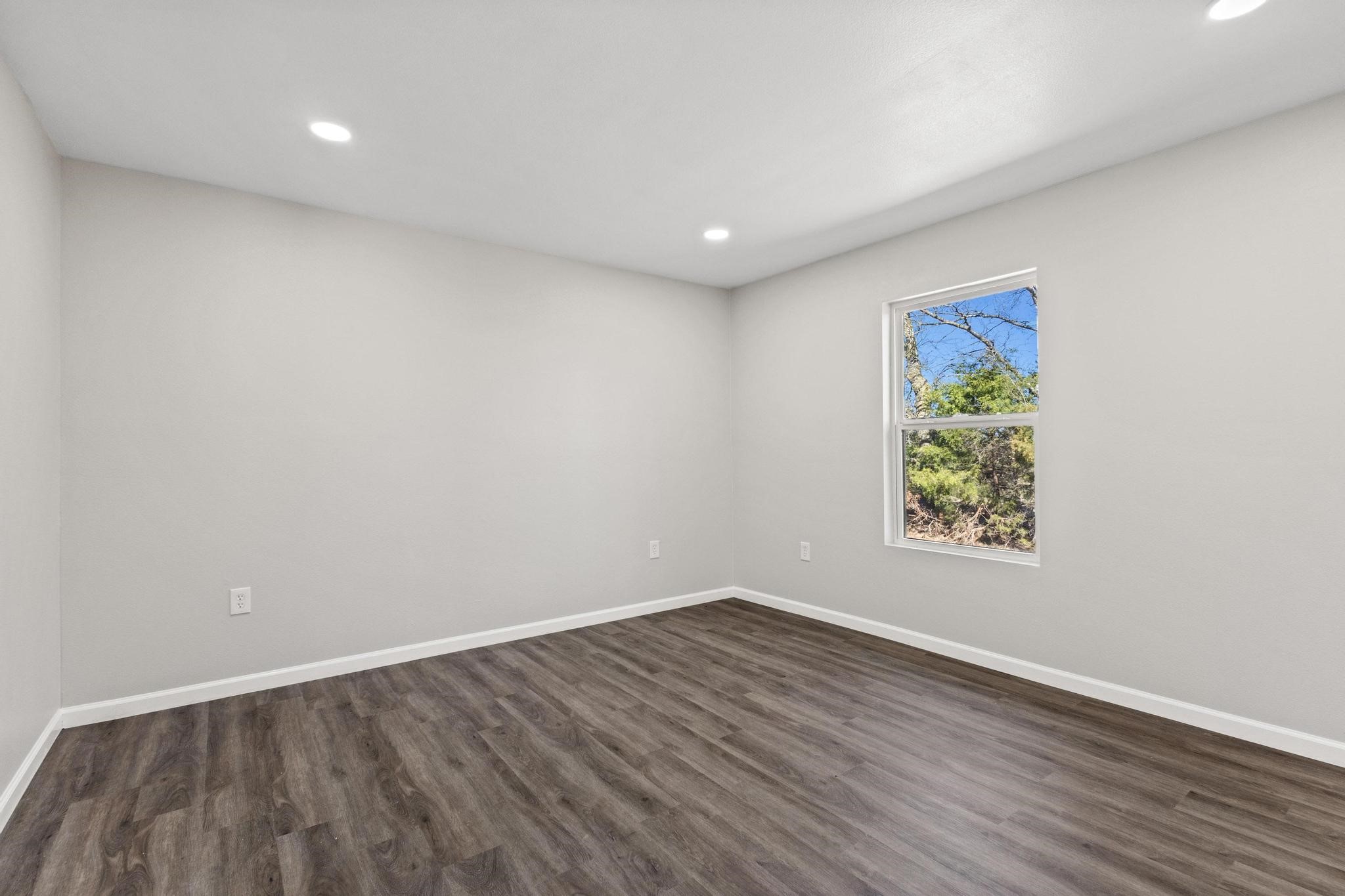 30 Private Road 33084