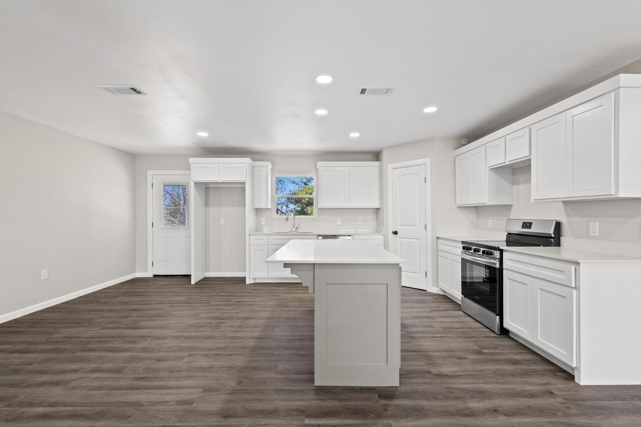 30 Private Road 33084