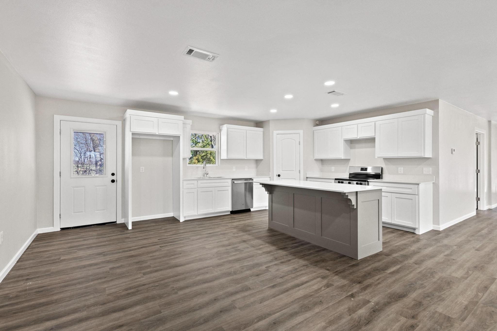 30 Private Road 33084