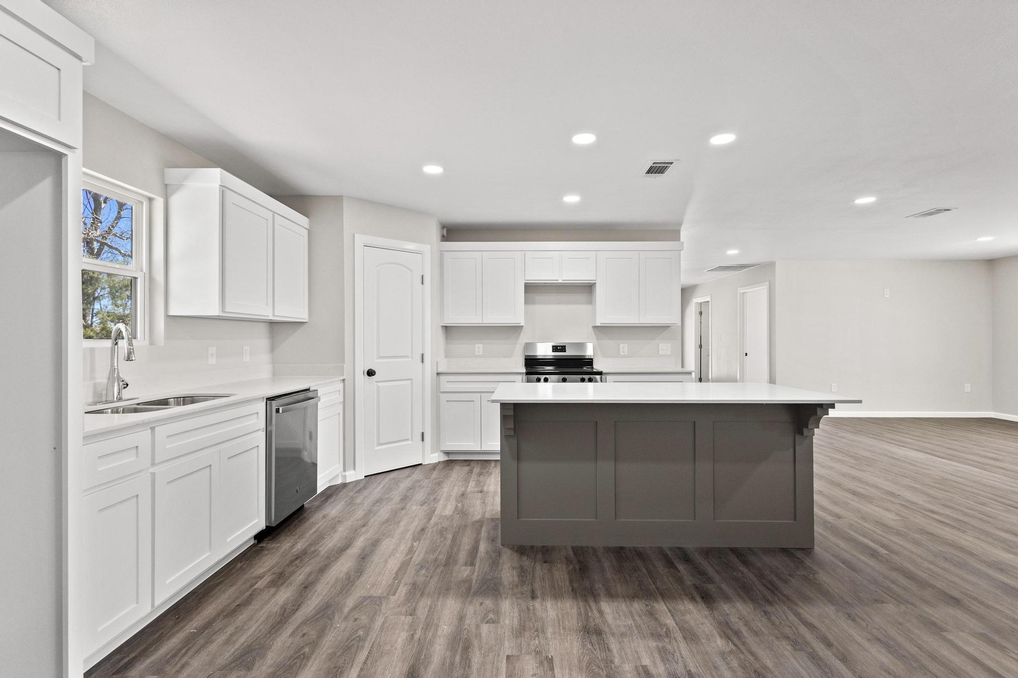 30 Private Road 33084