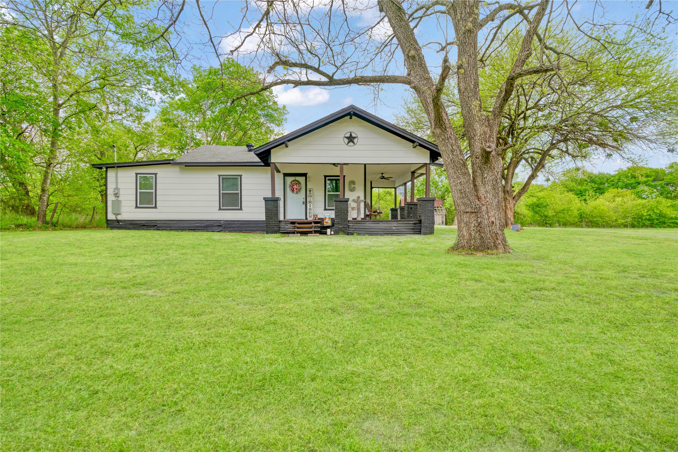 85 County Road 13685