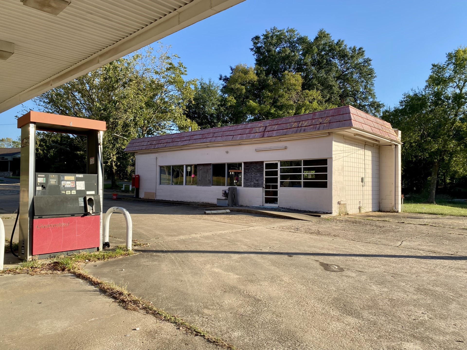 1900 Clarksville Street