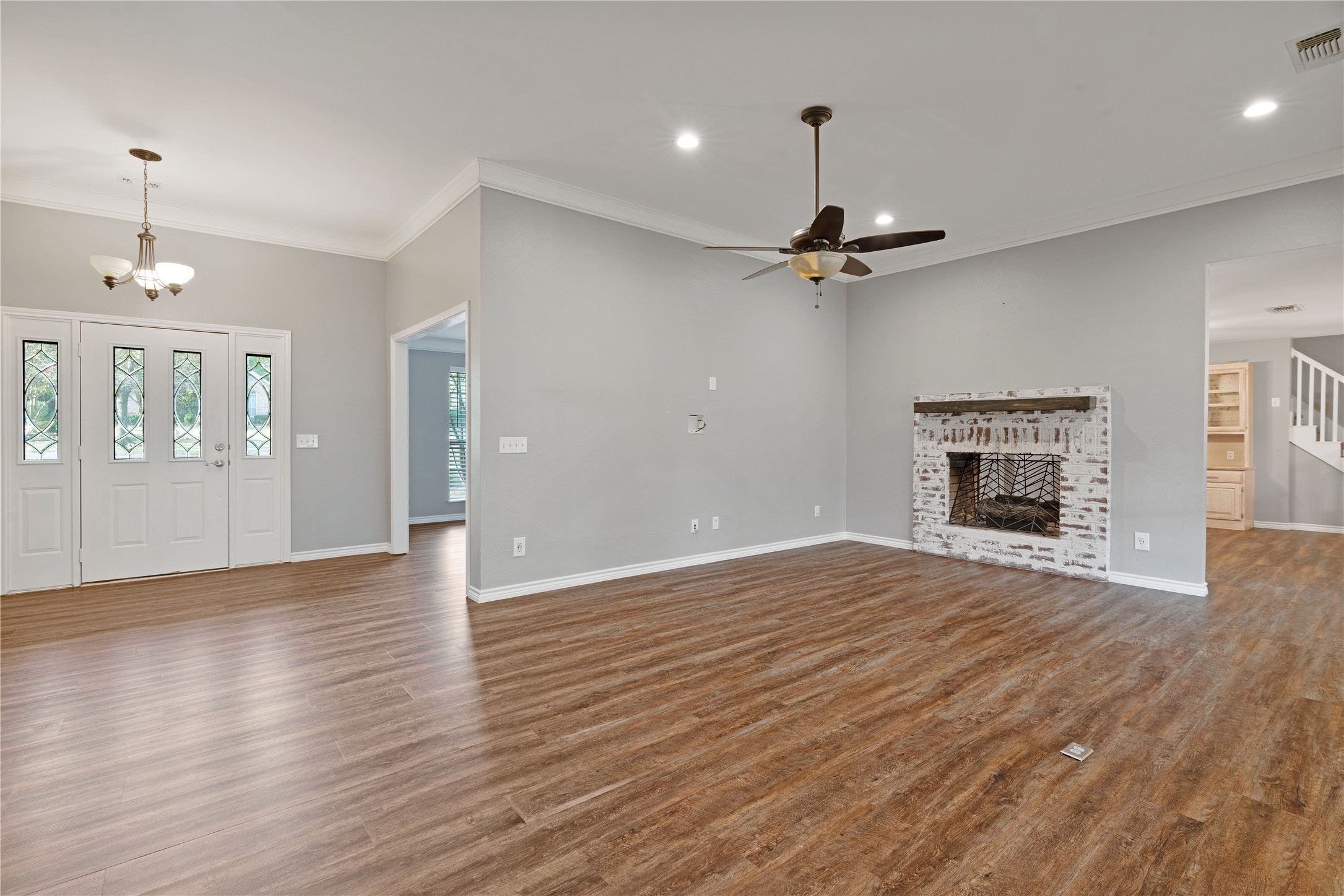 3925 Lakeshore Drive